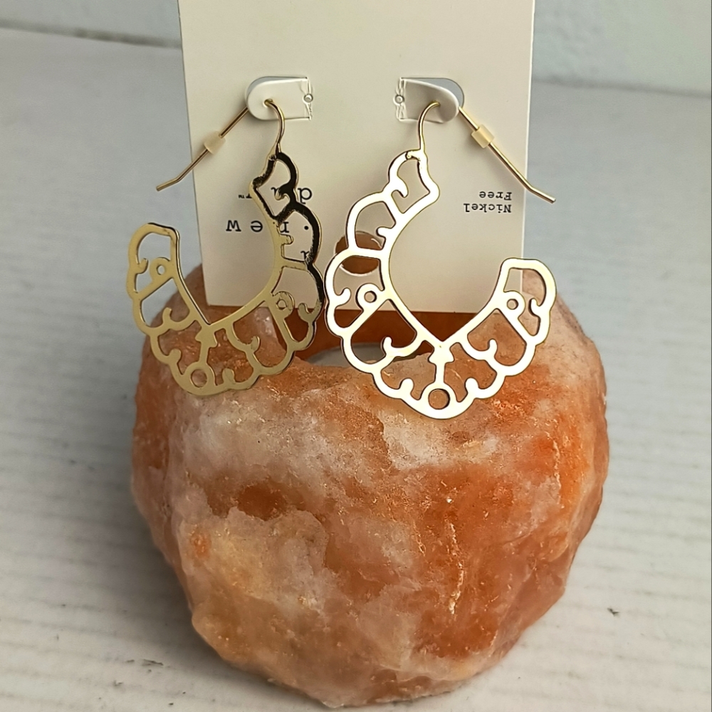 Gypsy Dangle Earrings Gold Tone Metal Bohemian Casual